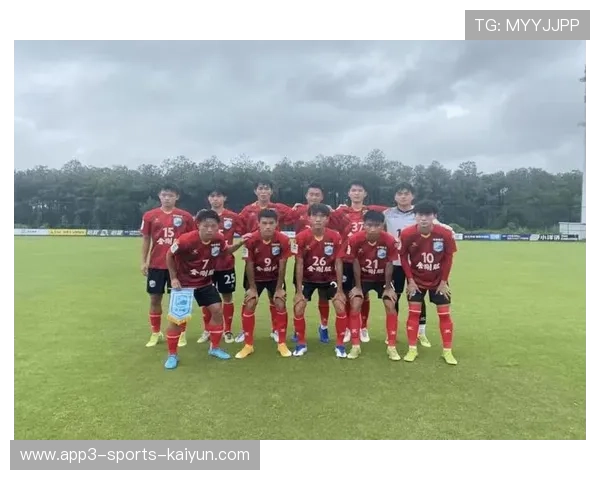 俱乐部青年队教练因表现出色被提拔至一队，青年俱乐部里包括什么